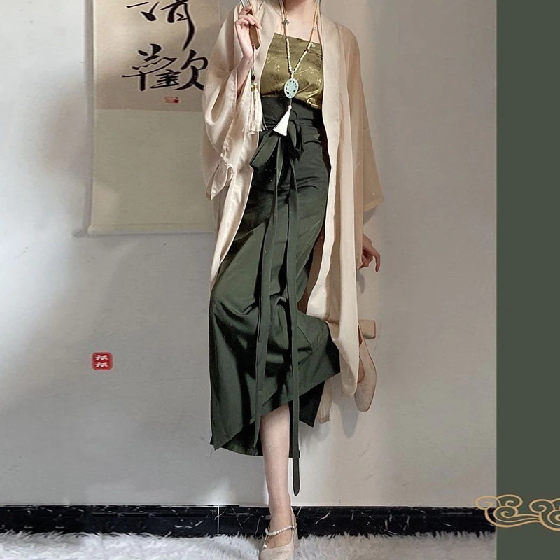 中国風のスリミングカーディガンとロングスカートが特徴の春と秋用の新しい中国風レディース漢服3点セット