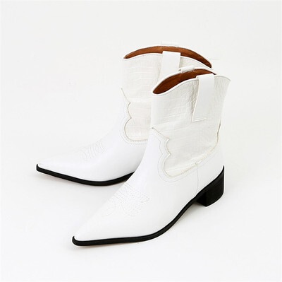 シューズ 靴 レディースブーツ ショートブーツ ウエスタンブーツ 4cm PU かっこいい 大人可愛い シンプル カジュアル おしゃれ お洒落 かっこいい レトロ メンズライク ラフ クール 存在感