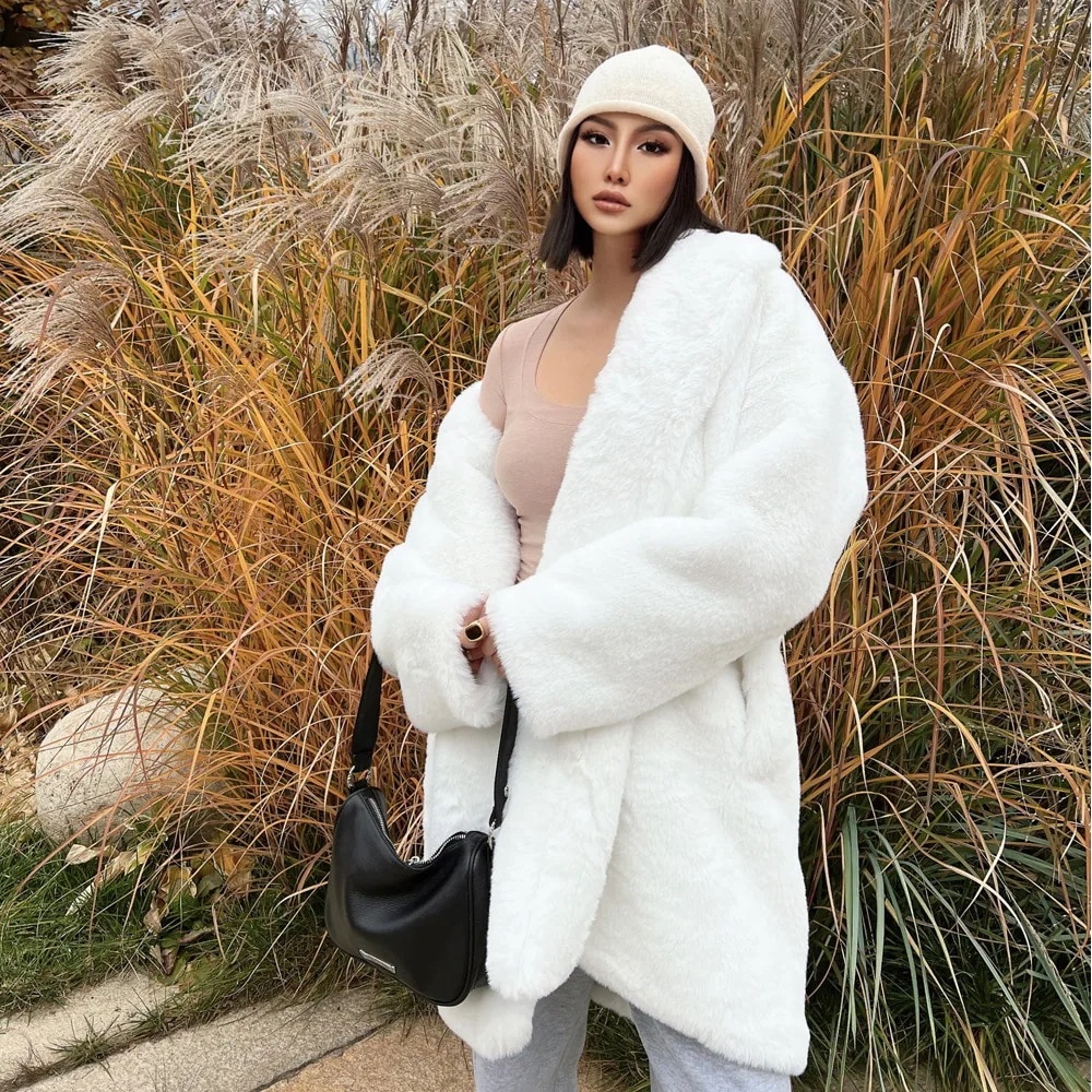 人気商品 2025 新しい冬の毛皮のコートの女性のロングぬいぐるみコート肥厚暖かいミンクの毛皮白ラペル毛皮