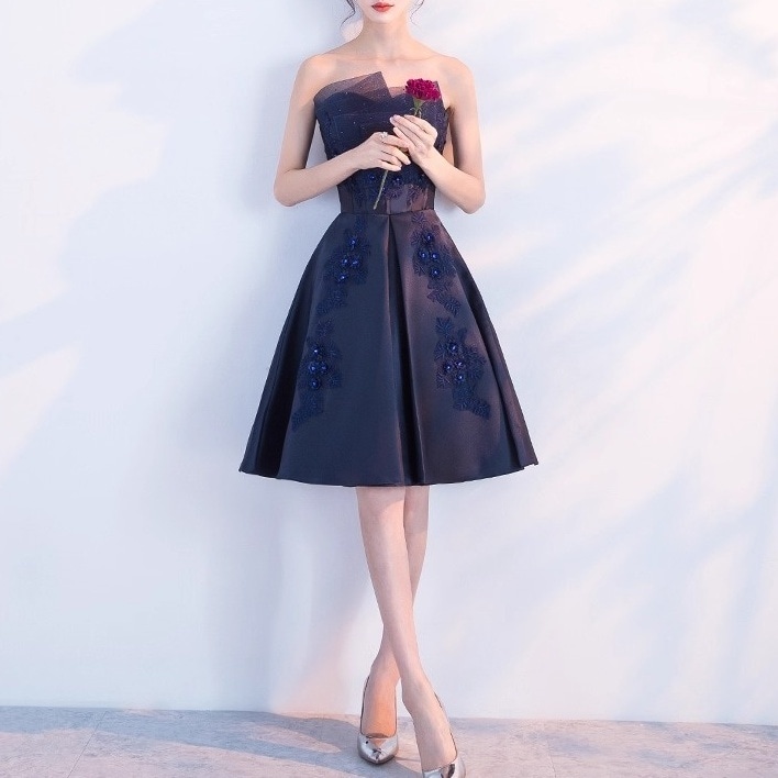 レディース ドレス イブニングドレス フォーマルドレス ミニドレス ミニスカート 袖なし ベアトップ フレア フォーマル 背中開き フェミニン レース 刺繍 チュール バックコンシャス スパンコール