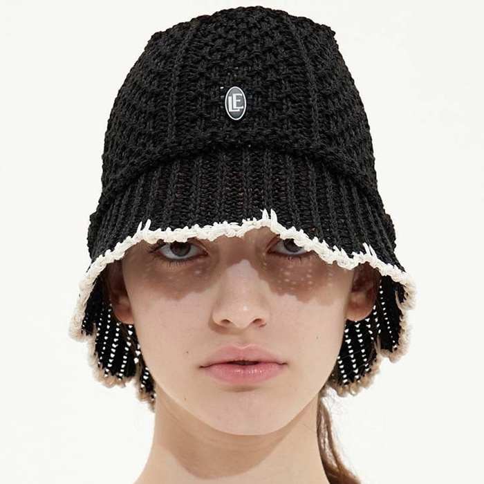【SEVENTEEN S.COUPS着用】 LEロゴ ウエストバケットハットBLACK