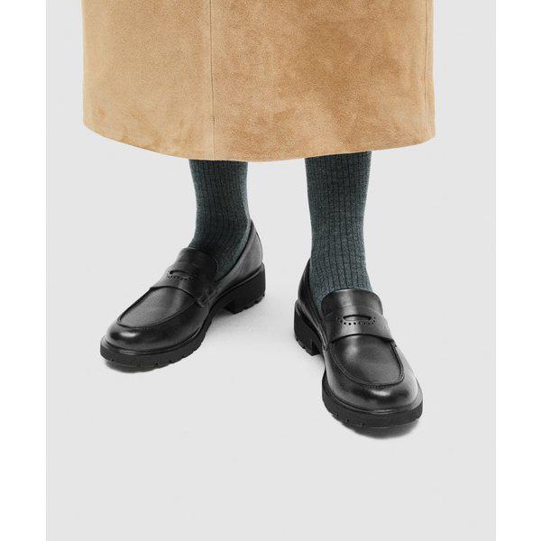 女性ローファーシューズ ブラックシューズ メトロポール ウィーン 2025 レザー カジュアルシューズ TA3811944