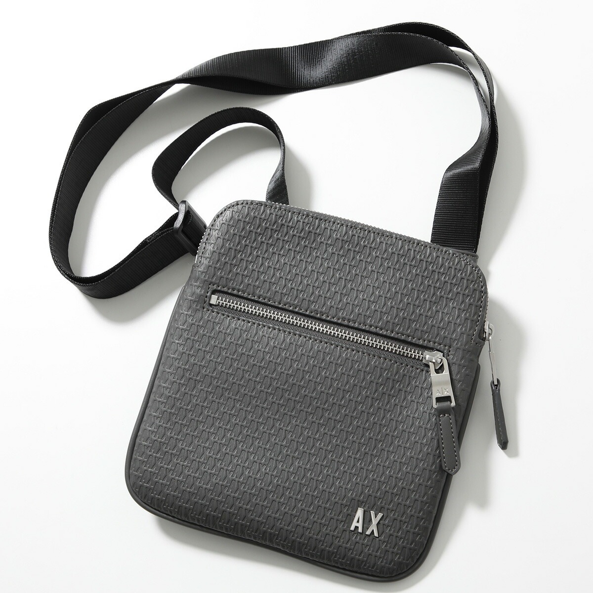 A/X ARMANI EXCHANGE アルマーニ エクスチェンジ ショルダーバッグ XM000159 AF11928 メンズ フラット クロスボディ ロゴ 鞄 U8110/DARK-SHADOW