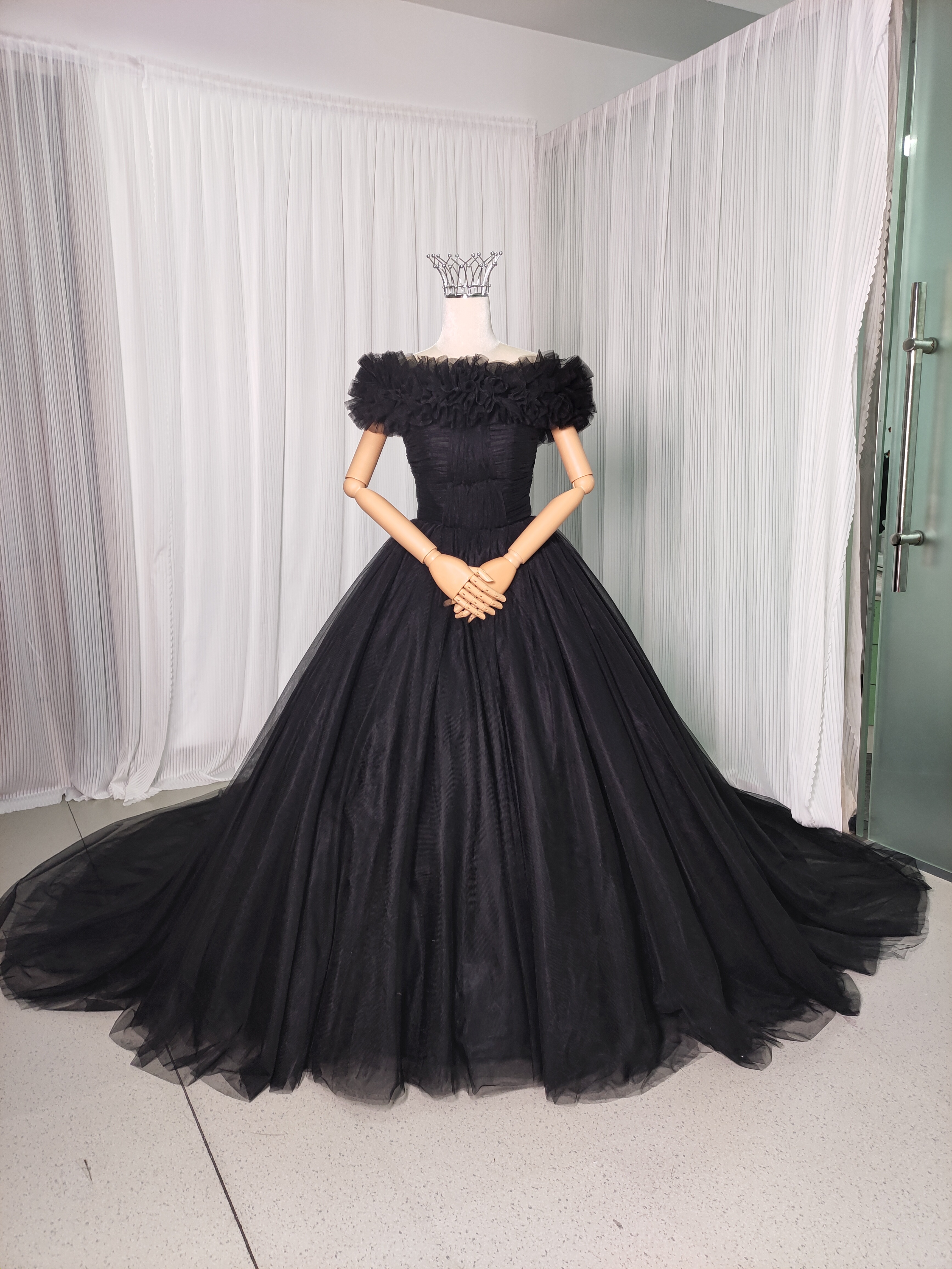 カラードレス ブラック 取り外しオフショルダー チュールスカート エレガント 編み上げ 披露宴