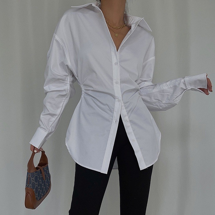 Xライン トップス シャツ 白シャツ ミディアム丈 半端丈 長袖 ボリューム袖 襟付き スタンドカラー スリム ギャザー 前開き ボタン かわいい 大人可愛い きれいめ シンプル カジュアル 大人