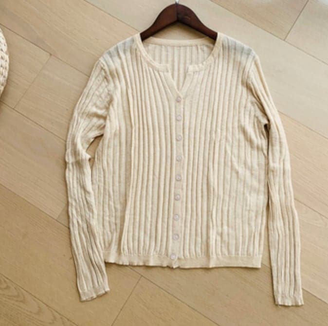 トップス デート かわいい 大人可愛い きれいめ シンプル カジュアル 大人 上品 おしゃれ お洒落 前開き　カーディガン 無地 リブ ニット Vネック 春 秋 オフィス 学生 ママ 韓国 お揃い