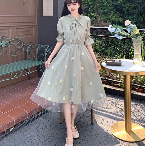 ワンピース ドレス ワンピドレス ひざ丈 袖あり 半袖 長袖 パフスリーブ ラウンドネック フレア Aライン チュール フリル リボン ハイウエスト 透け感 かわいい 大人可愛い 上品 おしゃれ