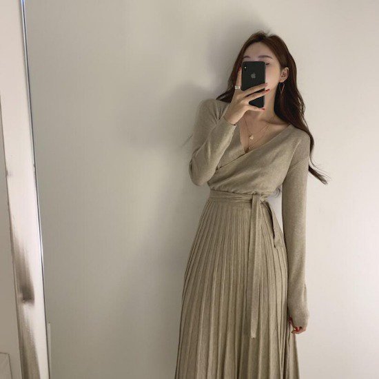 【取寄：納期2週間】Vネックプリーツワンピース レディース プリーツスカート Vネック プリーツベルト ニットワンピース ミディ丈 ミディアム丈 きれいめ Vネックプリーツワンピース レディース 5,442円