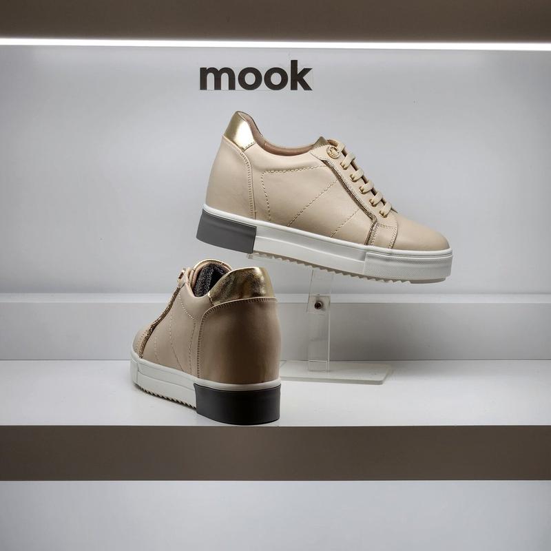 女性クリスタル トリミング ヒドゥンヒールアップ スニーカー 422303 AP HGHI2SD