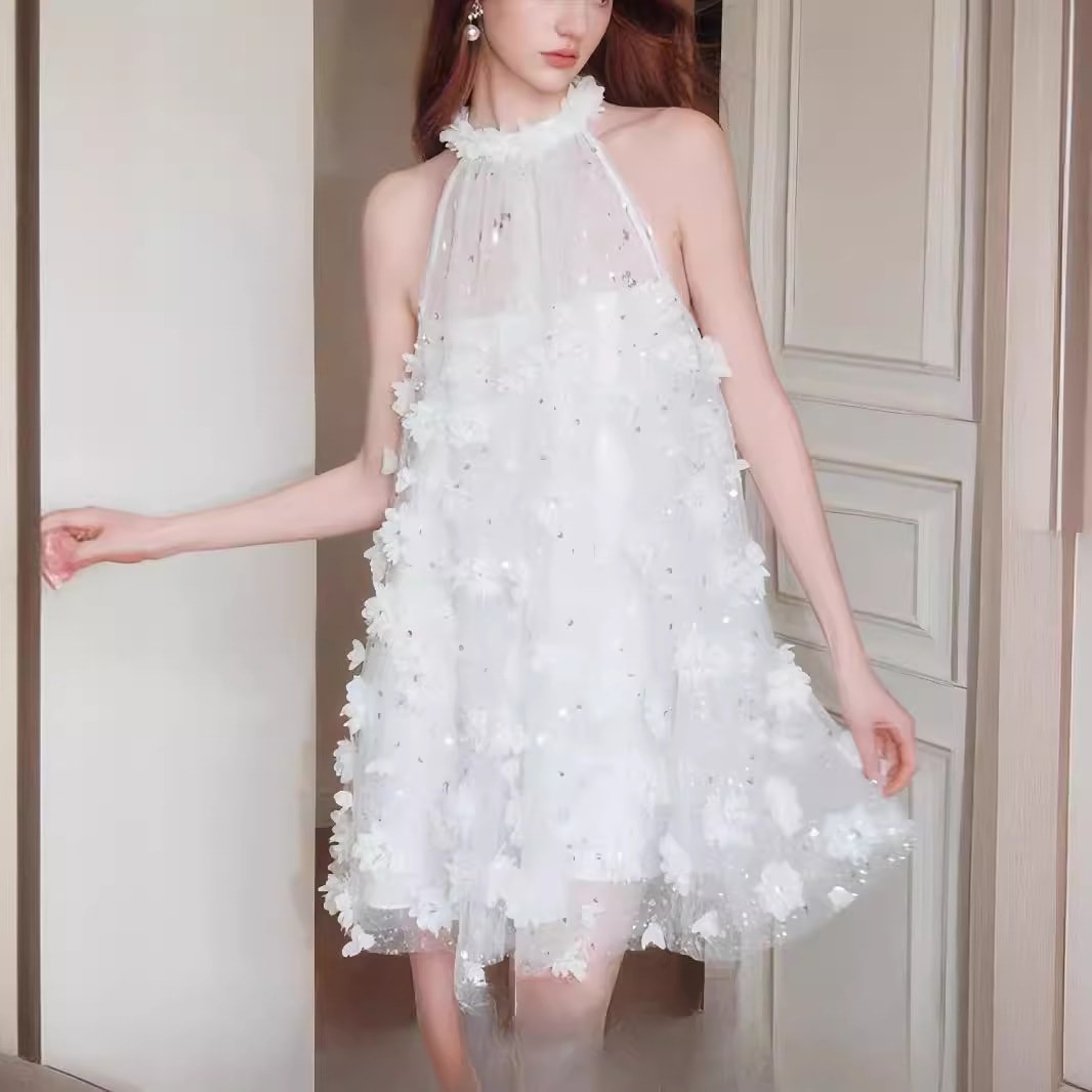 小さなドレス絶妙な立体花の白いベビードールドレス妖精の休日のドレス