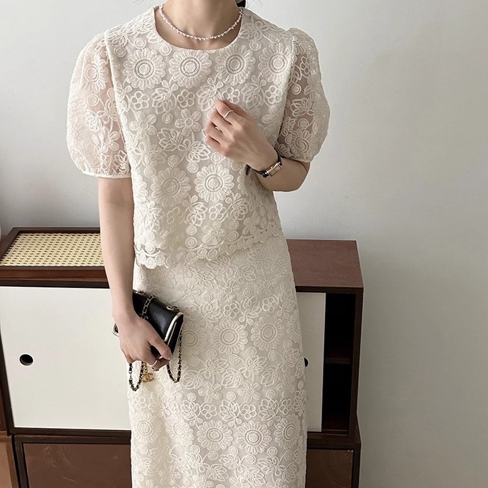 セットアップ ツーピース 2点セット 上下セット シアー花柄トップス＋ストレートスカート レトロスカートセットアップ ラウンドネック 半袖 パフスリーブ レース 花柄 透け感 レディース かわいい