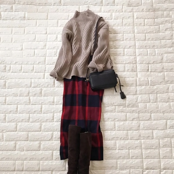 【人気高い】 ハーフネック無地秋冬セーター+配色チェック柄ストレートスカートワンピースセット 4,691円