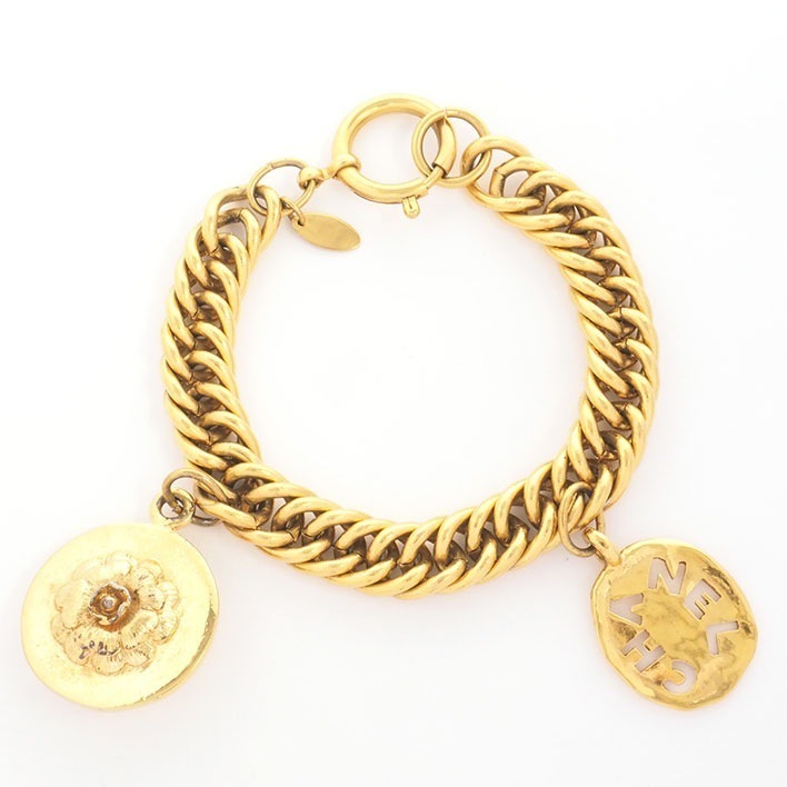 シャネル カメリア ラウンド 透かしロゴプレート 【ブレスレット】