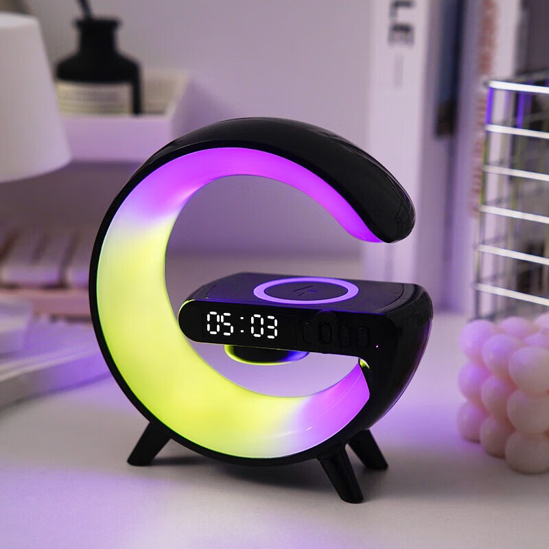 ボーイフレンド女性クラスメートへの男の子の誕生日プレゼント実用的でクリエイティブな会社員のデスクトップ目覚まし時計オーナメントギフト Bluetooth スピーカー + ワイヤレス充電 + 時間