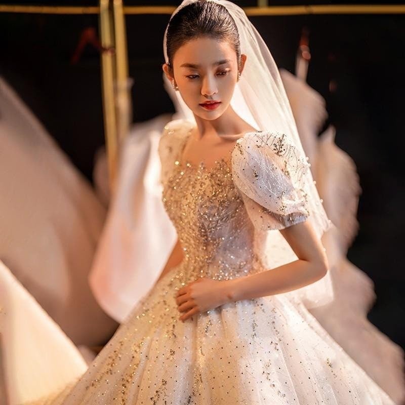 ホワイトドレス 花嫁 ドレス 宫廷风 チューブトップブラ エレガント トレーン スリム見え シンプル 結婚式 お呼ばれドレス軽い奢旅拍ドレススカート韓国ファッション