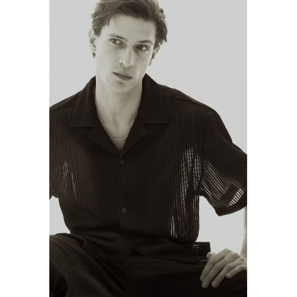 H&M ルーズフィットテクスチャードキャンプシャツブラック