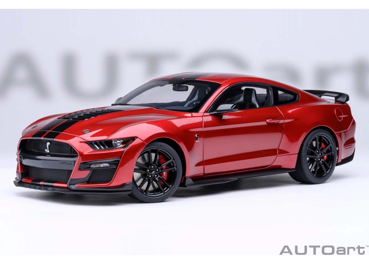 オートアート 1/18 フォード マスタング シェルビー GT500（レッド/ブラック・ストライプ）【73098】 ミニカー AUTO 73098 フォード シェルビー GT500 レッド/ブラック