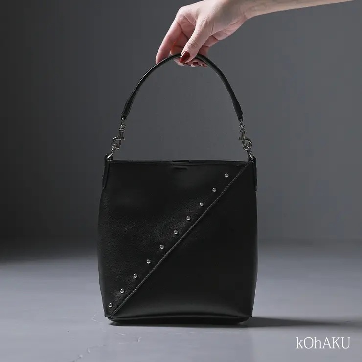 kOhAKUリサイクルレザースタッズバッグ