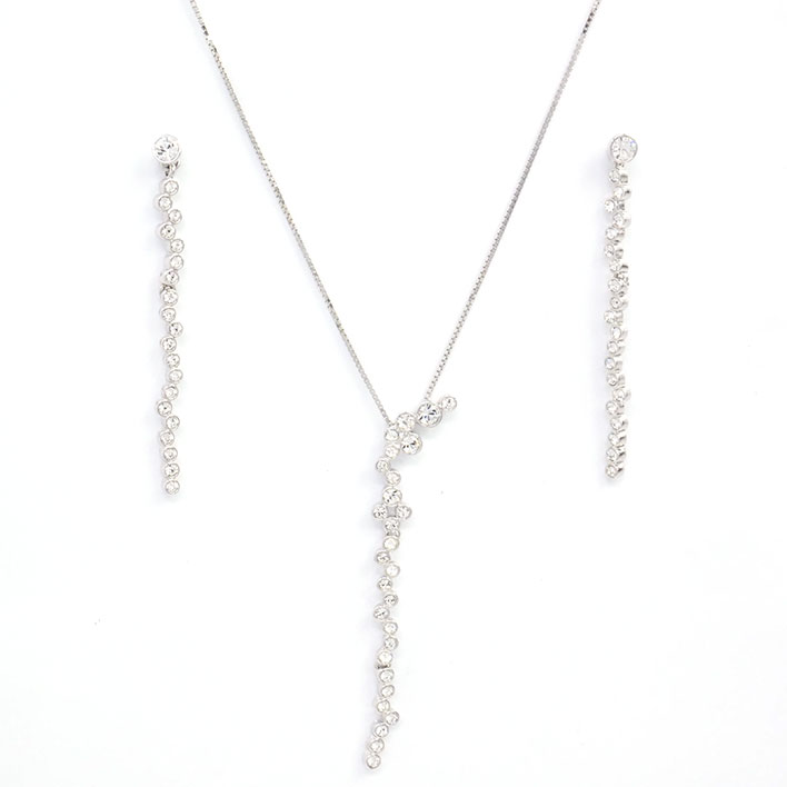 【美品】スワロフスキー IMPRESSION　ネックレス＆ピアス　セット 【ネックレス】