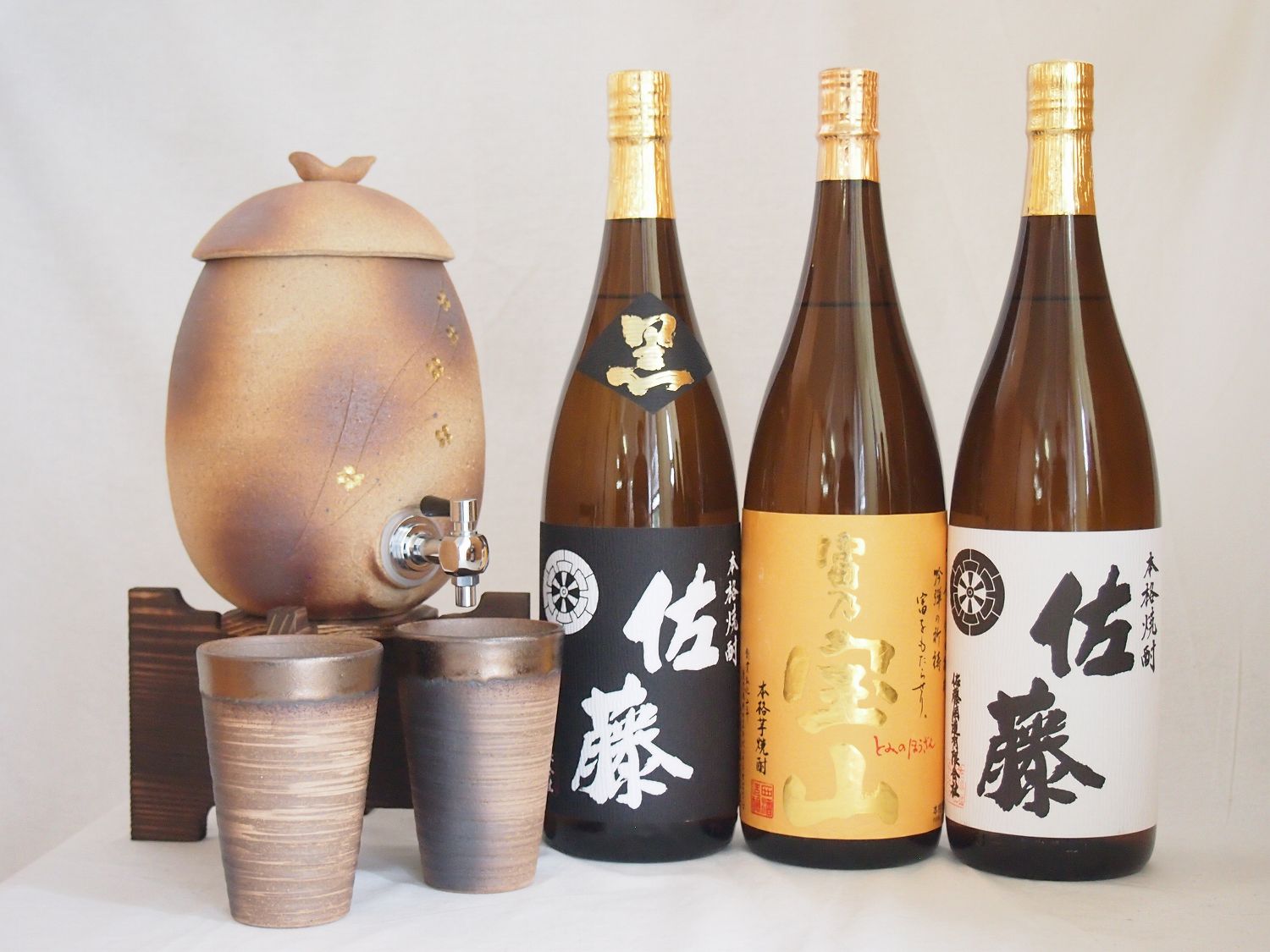 信楽焼明山窯　焼酎サーバー　火色金小紋　2200ｃｃ(滋賀県)+萬古焼備前金彩焼酎ペアカップ(三