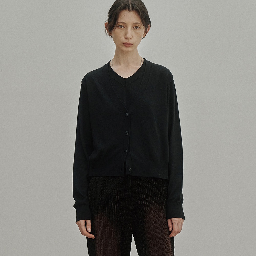 【NOIER 】 CASHMERE LAYERED CROPPED CARDIGAN KNIT : BLACK