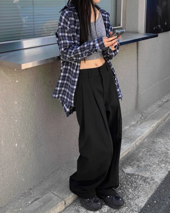 Pintuck banding slacks