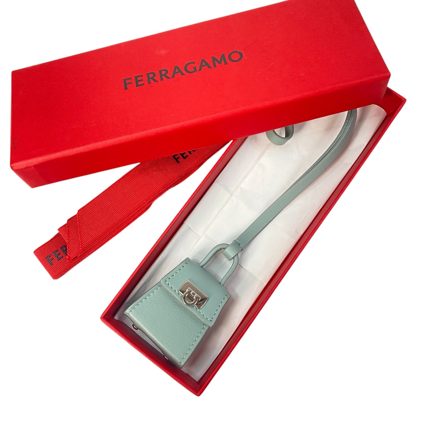 未使用 現行モデル フェラガモ Ferragamo レディース バッグ チャーム 箱付き