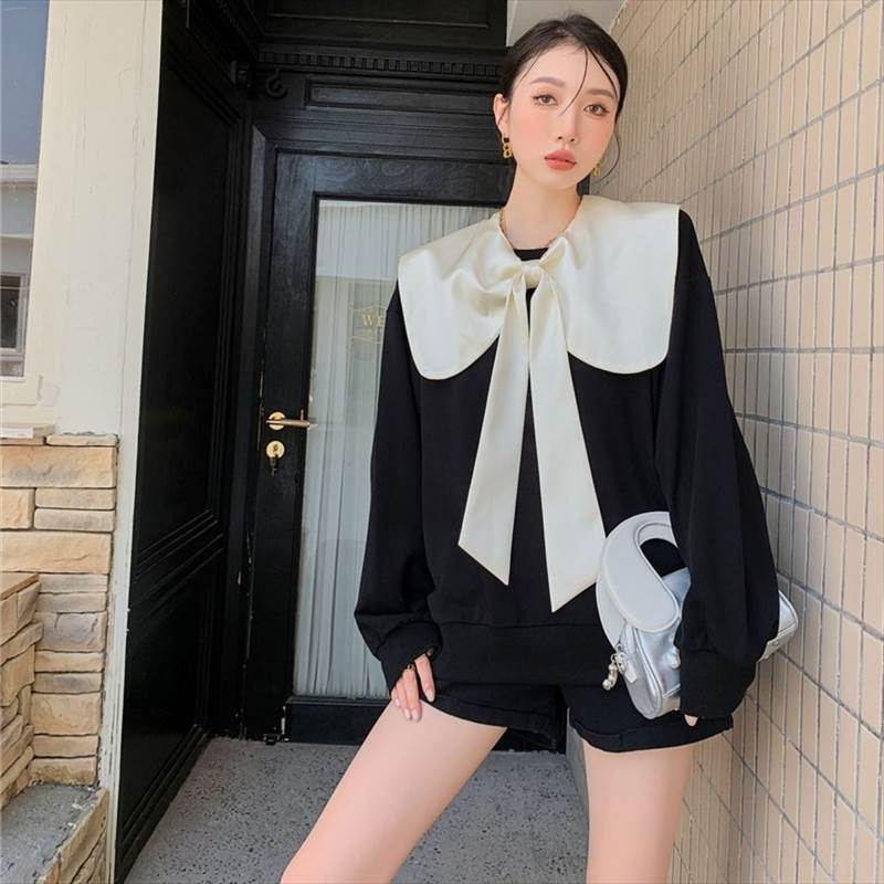 即納 長袖 トップス リボン ビッグカラー 黒 インパクト 個性的 プルオーバー トレーナー モノトーン バイカラー ガーリー ラブリー モテる スタイルアップ レトロ 可愛い スタイリッシュ レデ