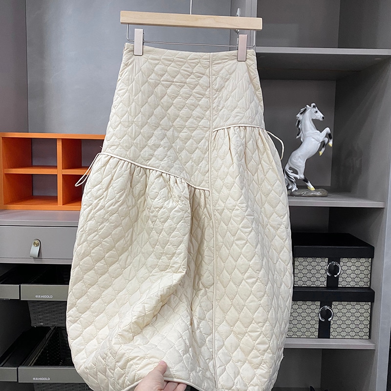 キルティングスカート Aラインスカート キルティングタックフレアスカート ハイウエスト. ミドル丈スカート スカート ブラック キルティング モード系 ブラックコーデ ２カラー a3850