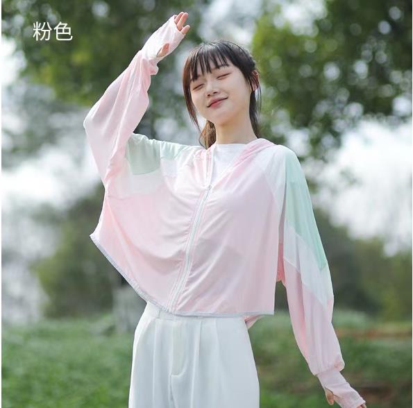 ステッチ対照的な子供のフード付きで通気性のある日焼け止め服第2世代UVプルーフ日焼け止めの女の子