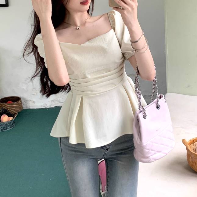 ペプラムトップス レディース トップス カットソー 半袖 パフスリーブ スクエアネック 襟なし フレア ウエストマーク ハイウエスト かわいい 大人可愛い きれいめ 上品 おしゃれ エレガント 存在感