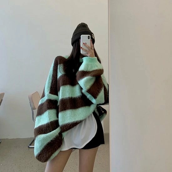 セーター ニット カラバリ2色 グリーン レッド ワンサイズ ボーダー 配色 カジュアルスタイル ワンサイズ プルオーバーセーター オーバーサイズ ボリューム袖 ラウンドネック 長袖 カジュアル