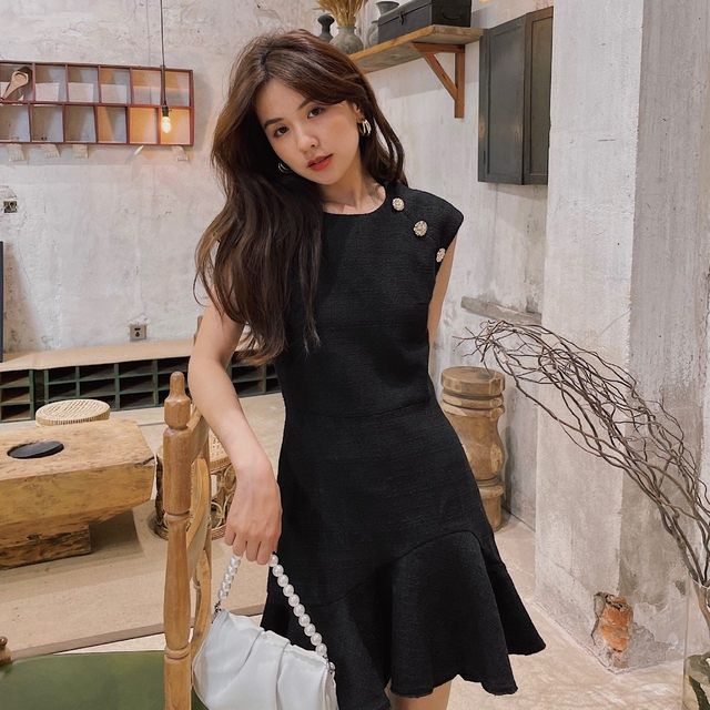 純粋な元SANDR TAMスタイルの小さな黒いドレススタイルのハイエンドの秋服 母の日