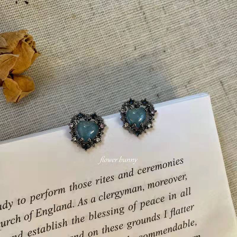 10pscIns冷淡な風の青い桃の心のピアスの復古のジルコンの愛の日本のイヤリングの韓国版の簡単なネットの赤い耳飾りの女性 8,635円