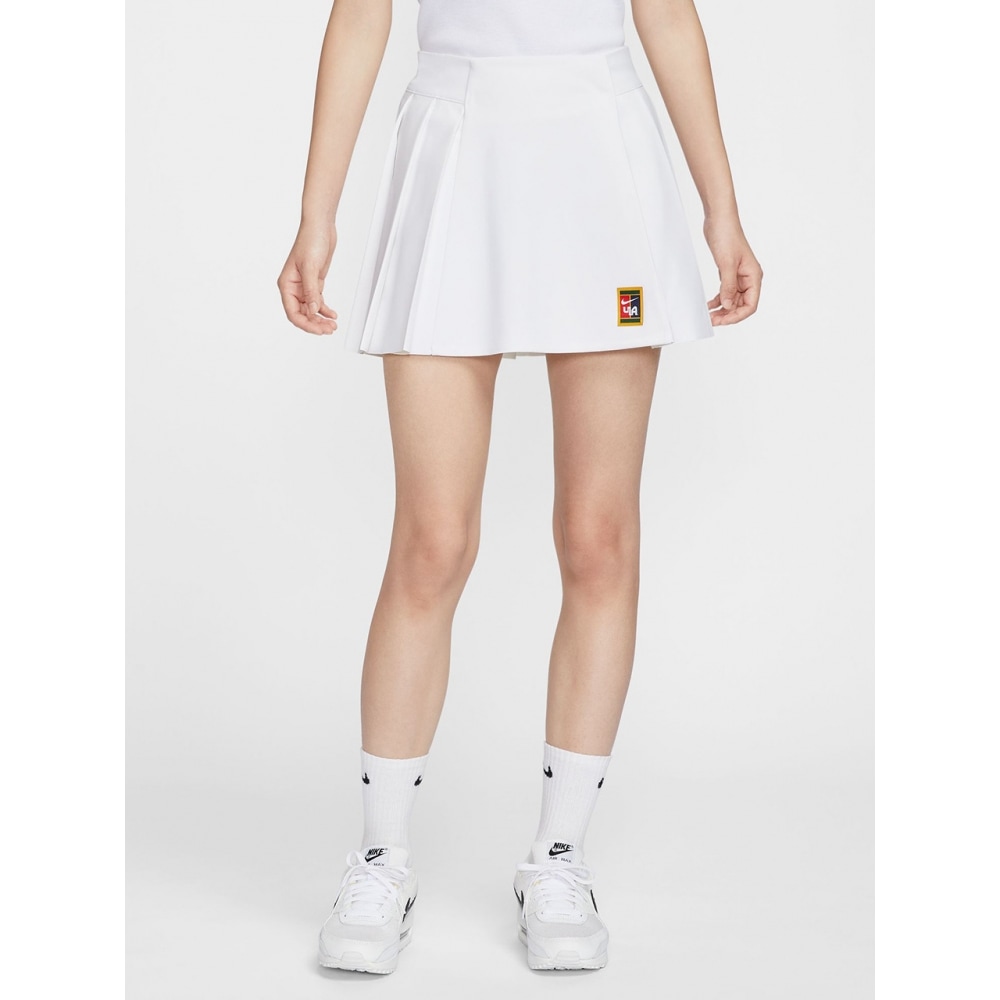 ニュートーンスカートとしてのナイキ