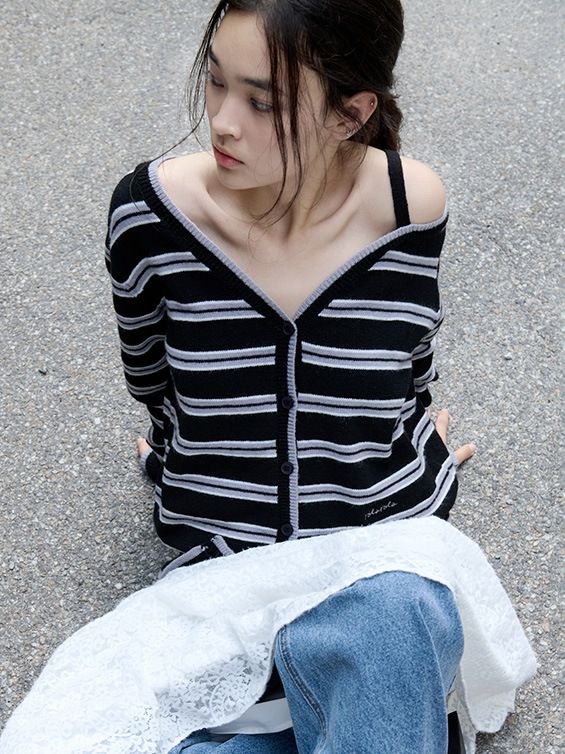 ONE OFF SHOULDER STRIPE WOOL BLENDED CARDIGAN BLACK