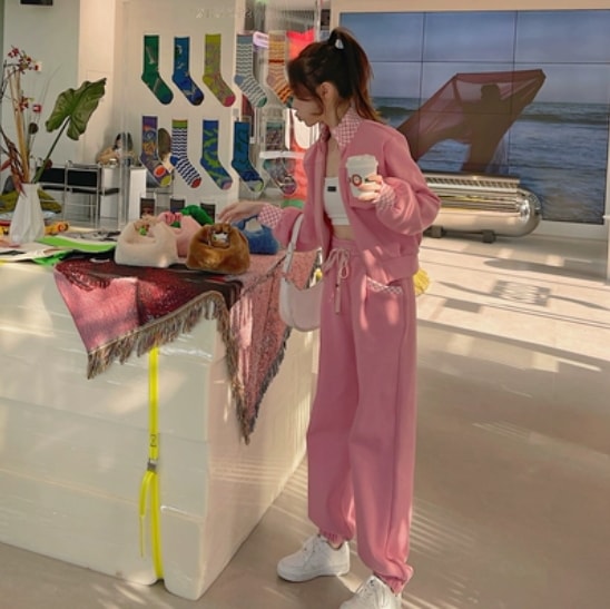 スウェット ジャージ 上下セット 伸縮性 かわいい カジュアル おしゃれ かっこいい ラフ メンズライク ボーイッシュ スポーティー ルーズ 個性的 クール 主役級 存在感 抜け感 通勤 学生 通学