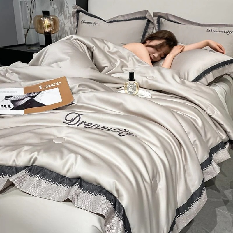 【メガ割 】テンセル 空調掛け布団 4枚 シルク サマーキルト シングル キルト 芯 サマー 薄手キルト アイスシルク サマーキルト 洗濯機洗い可