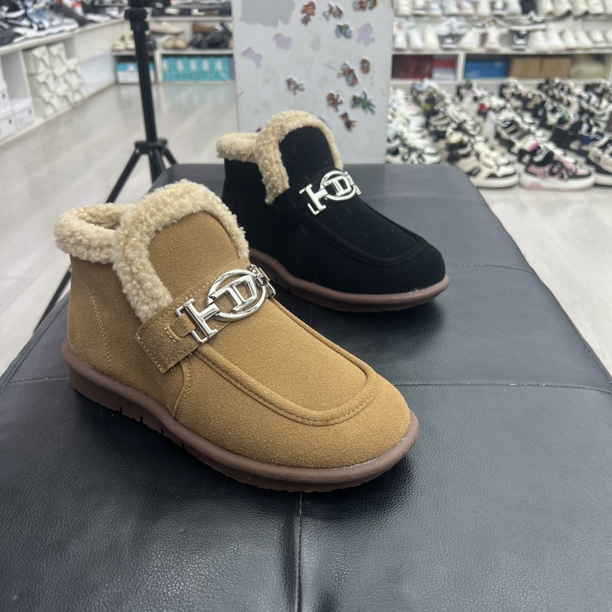 フラットシューズ平底毛羽靴女豆2023軟底加毛秋冬新綿靴滑り止め足ペダル妊婦保温中助