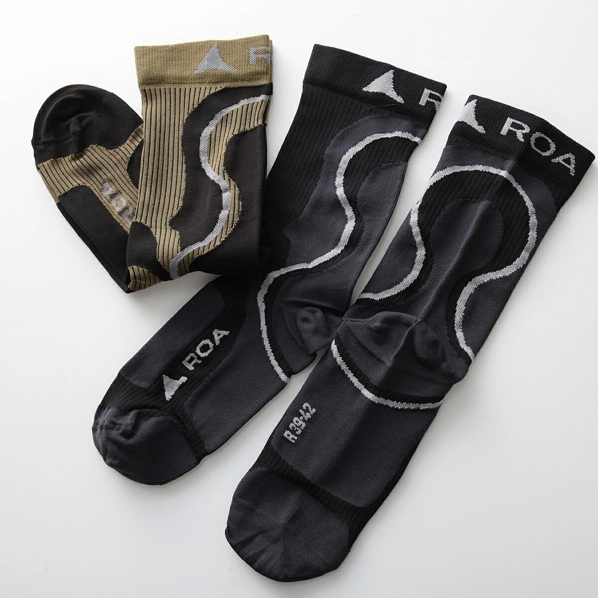 ROA ロア ソックス Technical Socks テクニカル RBMW0411YA54 メンズ 靴下 ロゴ グラフィック カラー2色 【mega】 5,594円