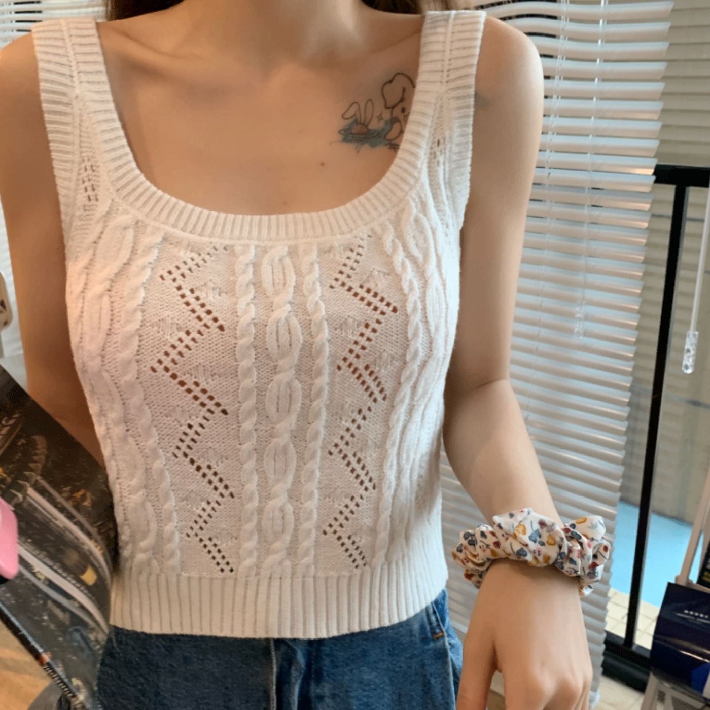 ノースリーブ リバーシブル トップス ショート ショート丈 ラウンドネック スリム かわいい 可愛い シンプル カジュアル おしゃれ お洒落 かっこいい 可愛い 女子 こなれ感 ラフ