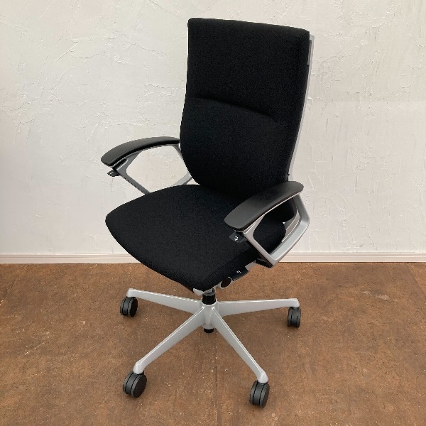 OKAMURA オカムラ オフィスチェア 肘あり デューク DUKE ブラック 肘有り 肘つき ワークチェア PCチェア パソコンチェア デスクチェア OAチェア チェア イス 椅子