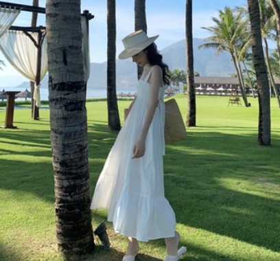 バッグリボンデザインの―スリーブロングワンピース ロング丈 ノースリーブ 綿 リボン 爽やか 大人スタイル 大人可愛い きれいめ シンプル カジュアル 大人 上品 おしゃれ かっこいい レトロ