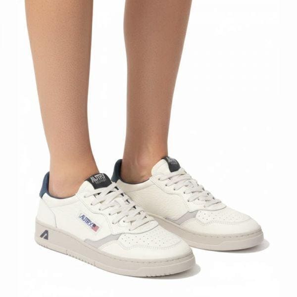 オートリーメダリストローレザー スニーカー AULW NE12 女性用スニーカー 短靴