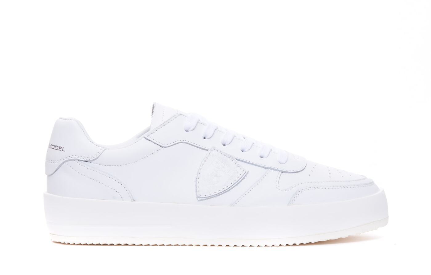 VNLU V001 ホワイト 春夏2025 スニーカー メンズ ia