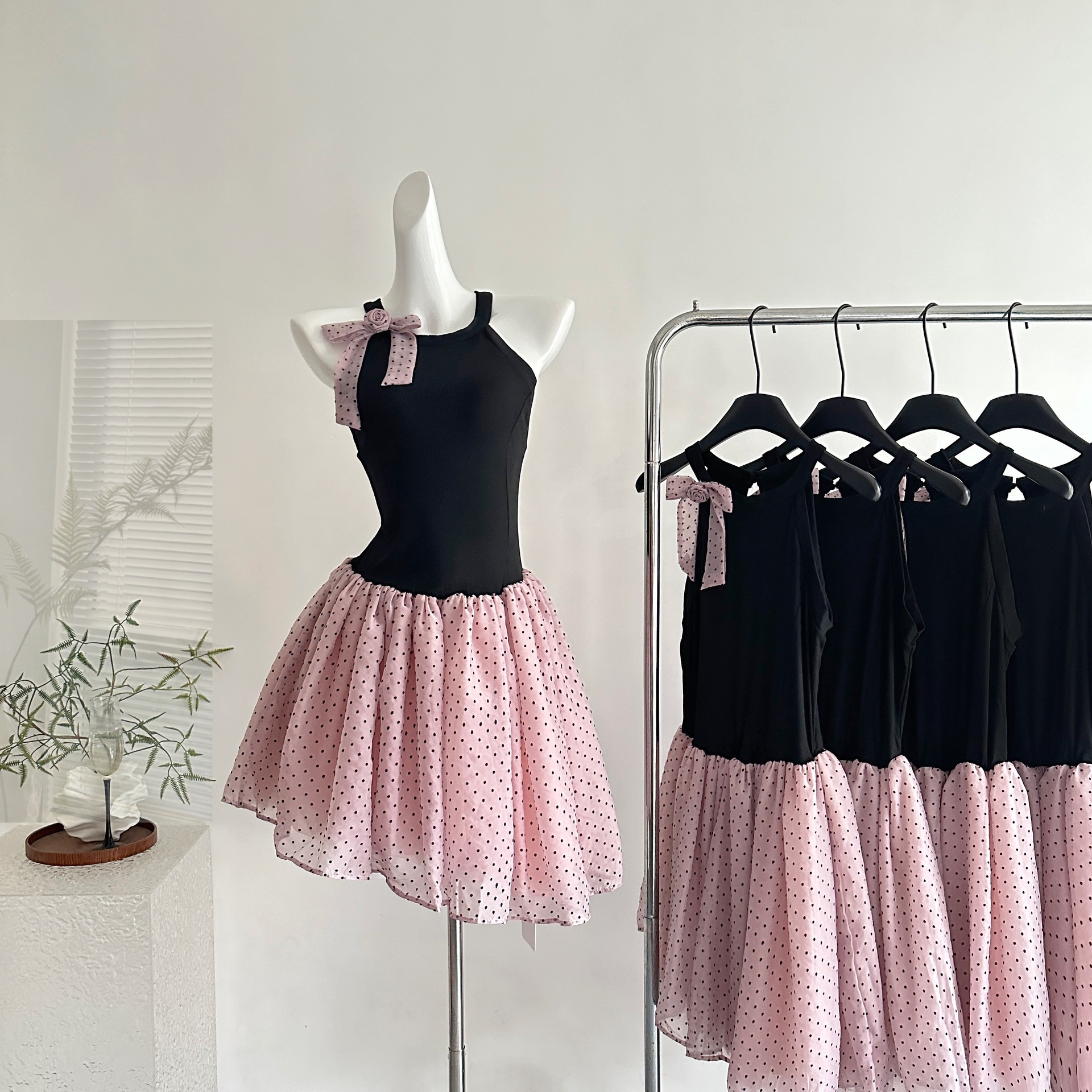 【急速出荷】25気質仙女衝突色サロペットスカート不規則首掛けワンピース