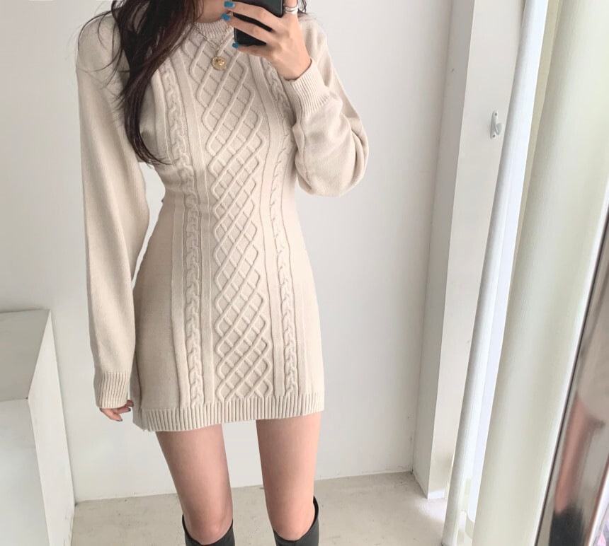 2色 ワンピース 長袖 秋冬 かわいい ニット ワンピ ズボン ミニ ミニ丈 ショート ショート丈 膝丈 ひざ丈 膝上 萌袖 Uネック ラウンドネック スリム タイト 細身 もこもこ モコモコ ふわふ