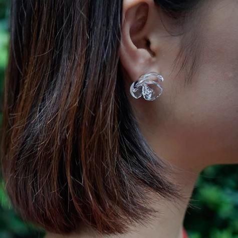 【公式ショップ】HARIO ピアス　ツバキ クリア 6,745円