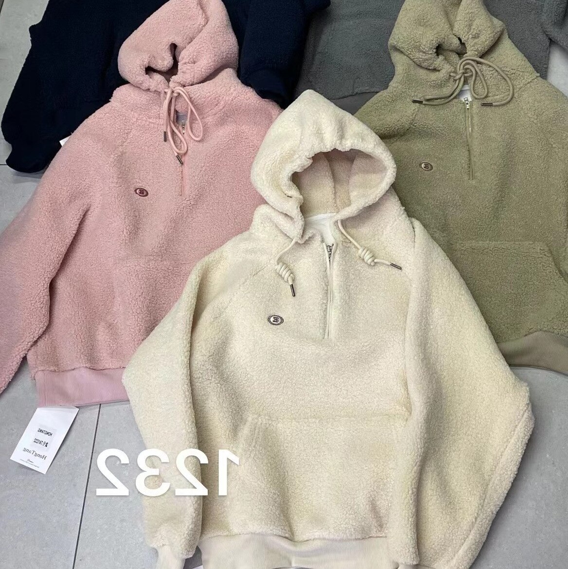 Tシャツカットソ一UVカットUVケア 薄手 Tシャツ ひんやり 汗ジミ防止 冷感 UV韓国ファッショントップス uvカット カーディガン 日焼け対策 紫外線対策 日焼け防止 uvTシャツ tシャツ