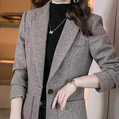 レディース ジャケット アウター 上着 テーラードジャケット ロング 長袖 Vネック 襟付き 角襟 ウエストマーク ポケット ハイウエスト ボタン ヴィンテージ かわいい 大人可愛い シンプル